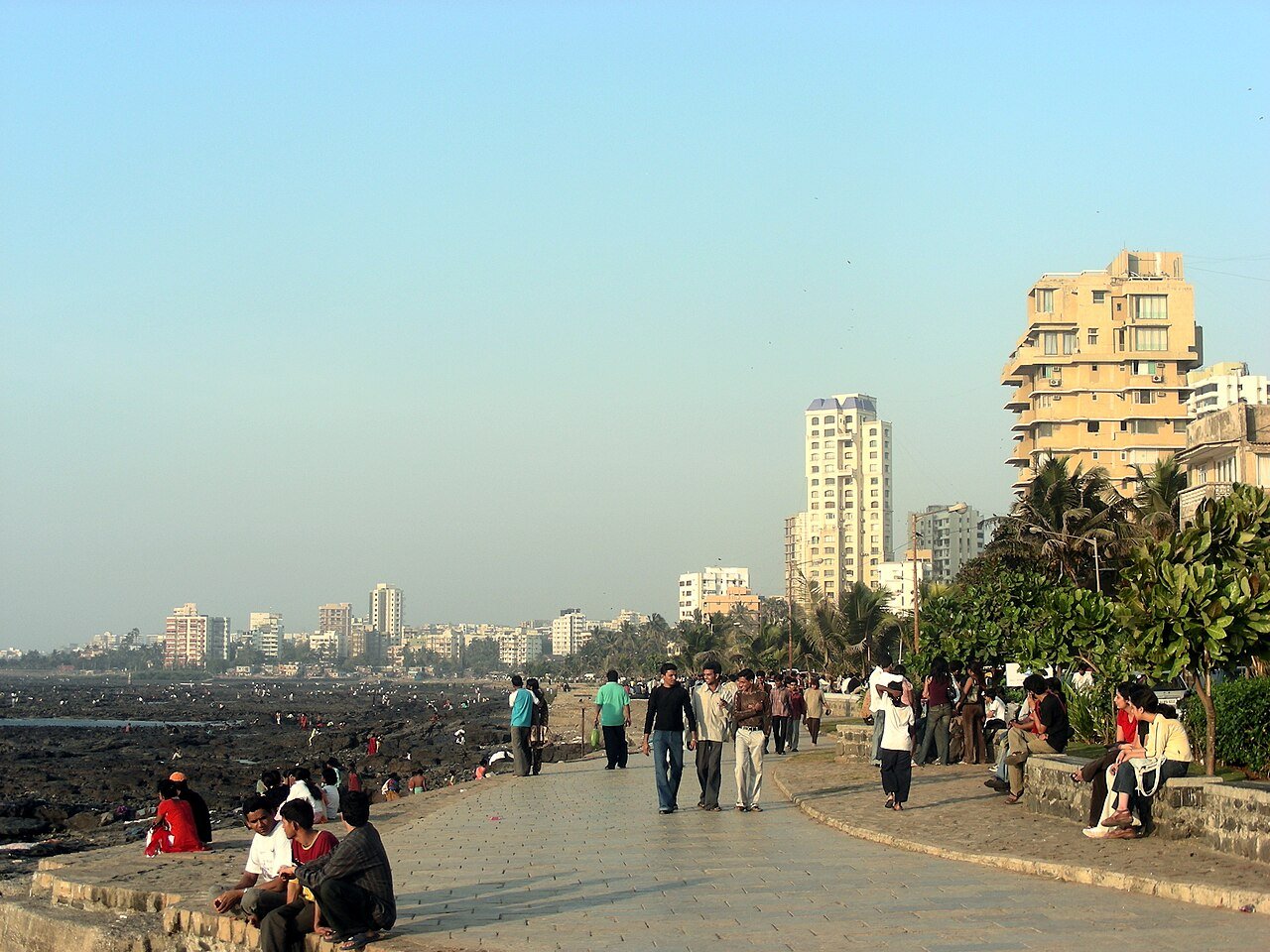 Street-Facing Retail Shop on Linking Road, Bandra West